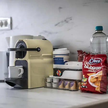 Central! Work Friendly & 2x2m Bed Apartment *