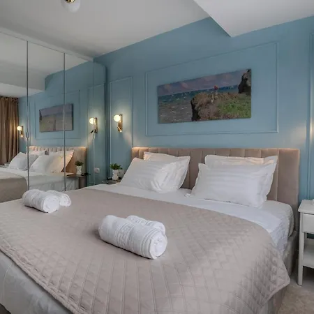 Walk Everywhere - 2x2m Bed - Dedicated Workspace * Bukarest