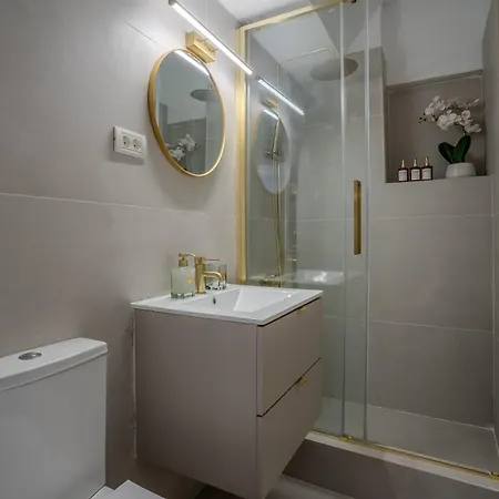 Apartment Walk Everywhere - 2x2m Bed - Dedicated Workspace *