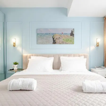 Walk Everywhere - 2x2m Bed - Dedicated Workspace * Bukarest