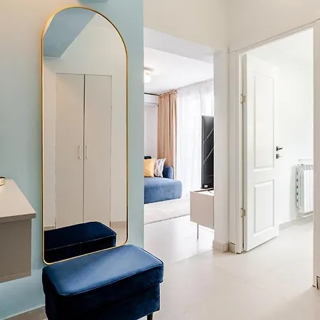 Walk Everywhere - 2x2m Bed - Dedicated Workspace Bukarest