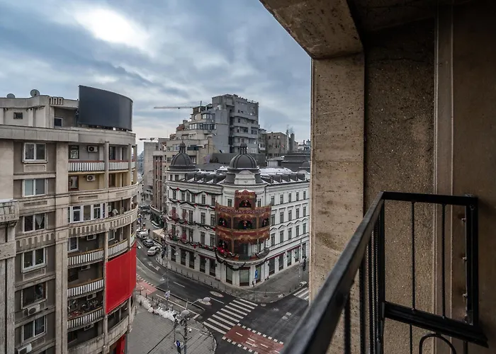 Central! Work Friendly & 2x2m Bed Appartement Boekarest