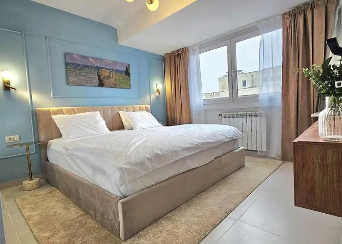 Apartman Central! Work Friendly & 2x2m Bed