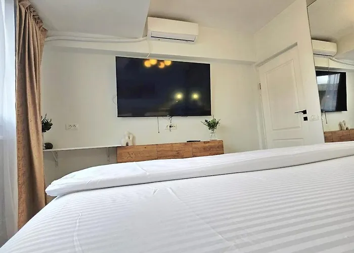 Central! Work Friendly & 2x2m Bed Apartman Bukarest