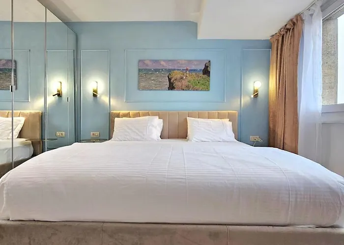 Central! Work Friendly & 2x2m Bed Apartman