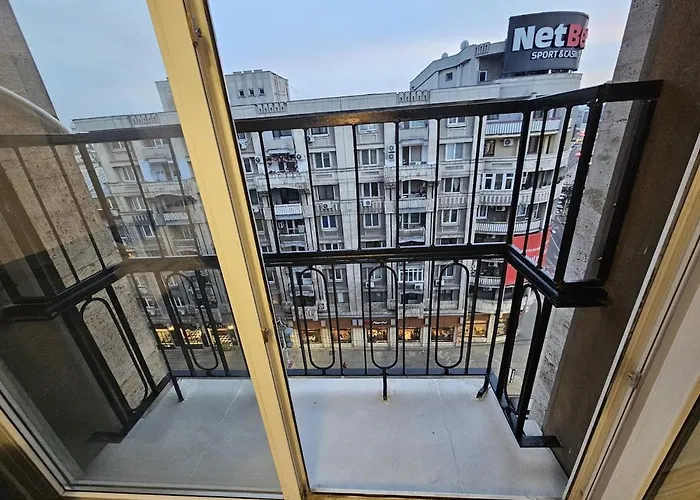 Apartman Central! Work Friendly & 2x2m Bed *