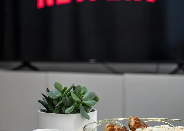 公寓 Central! Work Friendly & 2x2m Bed 布加勒斯特