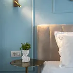 Central! Work Friendly & 2x2m Bed Апартаменти *